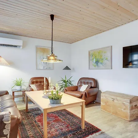 3 Bedroom Awesome In Ringkobing Karsbaek