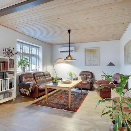 3 Bedroom Awesome In Ringkobing