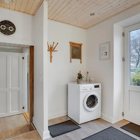 3 Bedroom Awesome In Ringkobing Hébergement de vacances *