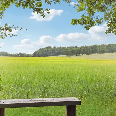 Дом отдыха 3 Bedroom Gorgeous In Lem St *