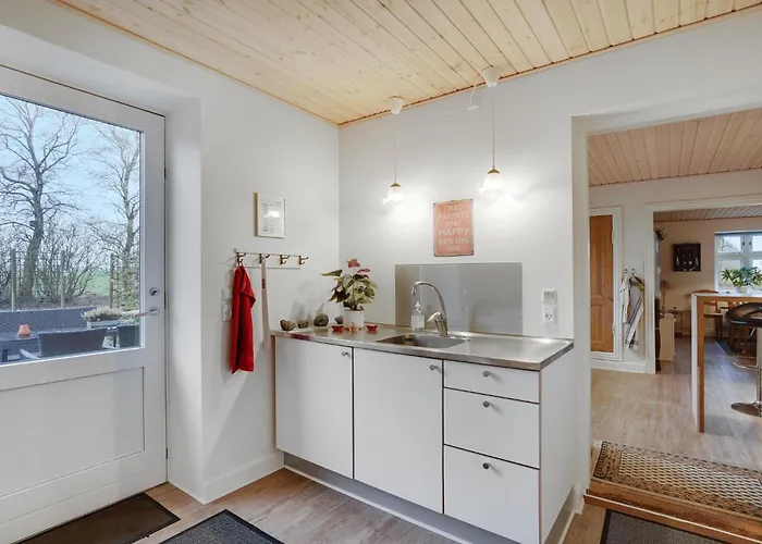 3 Bedroom Gorgeous In Lem St *